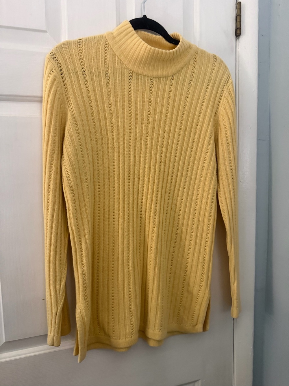 Vintage Yarnworks Yellow Turtleneck Pointelle Knit Sweater Large 90s
